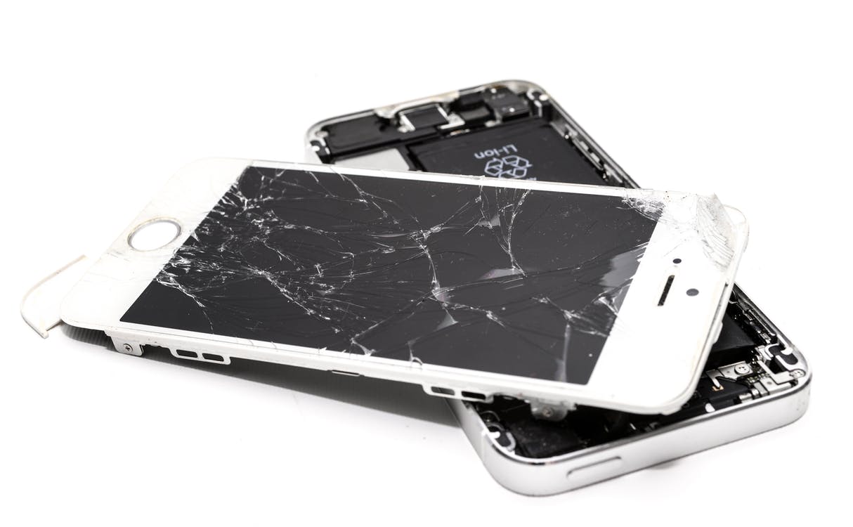 data-savers-data-recovery-damaged-iPhone-smashed-iPhone